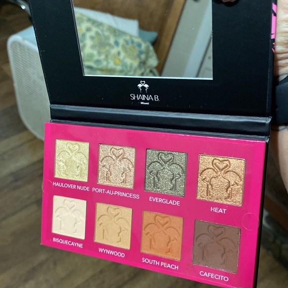 Must have a make up bundle, Charlotte Tilbury, OFRA, Shaina B. - Picture 3 of 4